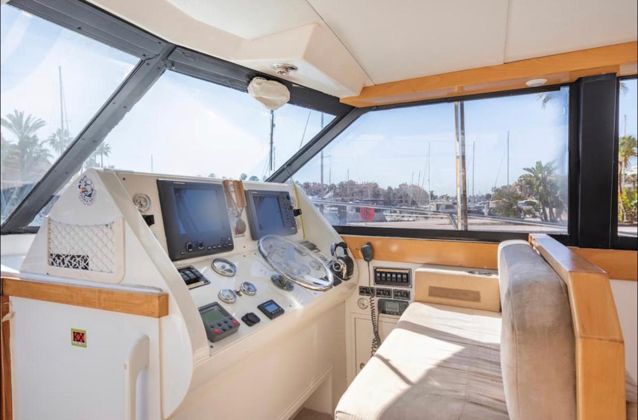 Barco Americano Sotogrande Torreguadiaro Εξωτερικό φωτογραφία