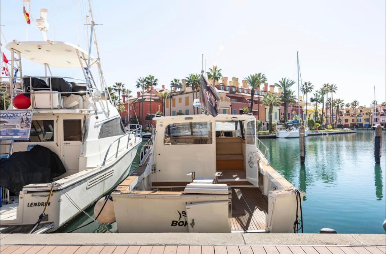 Barco Americano Sotogrande Torreguadiaro Εξωτερικό φωτογραφία