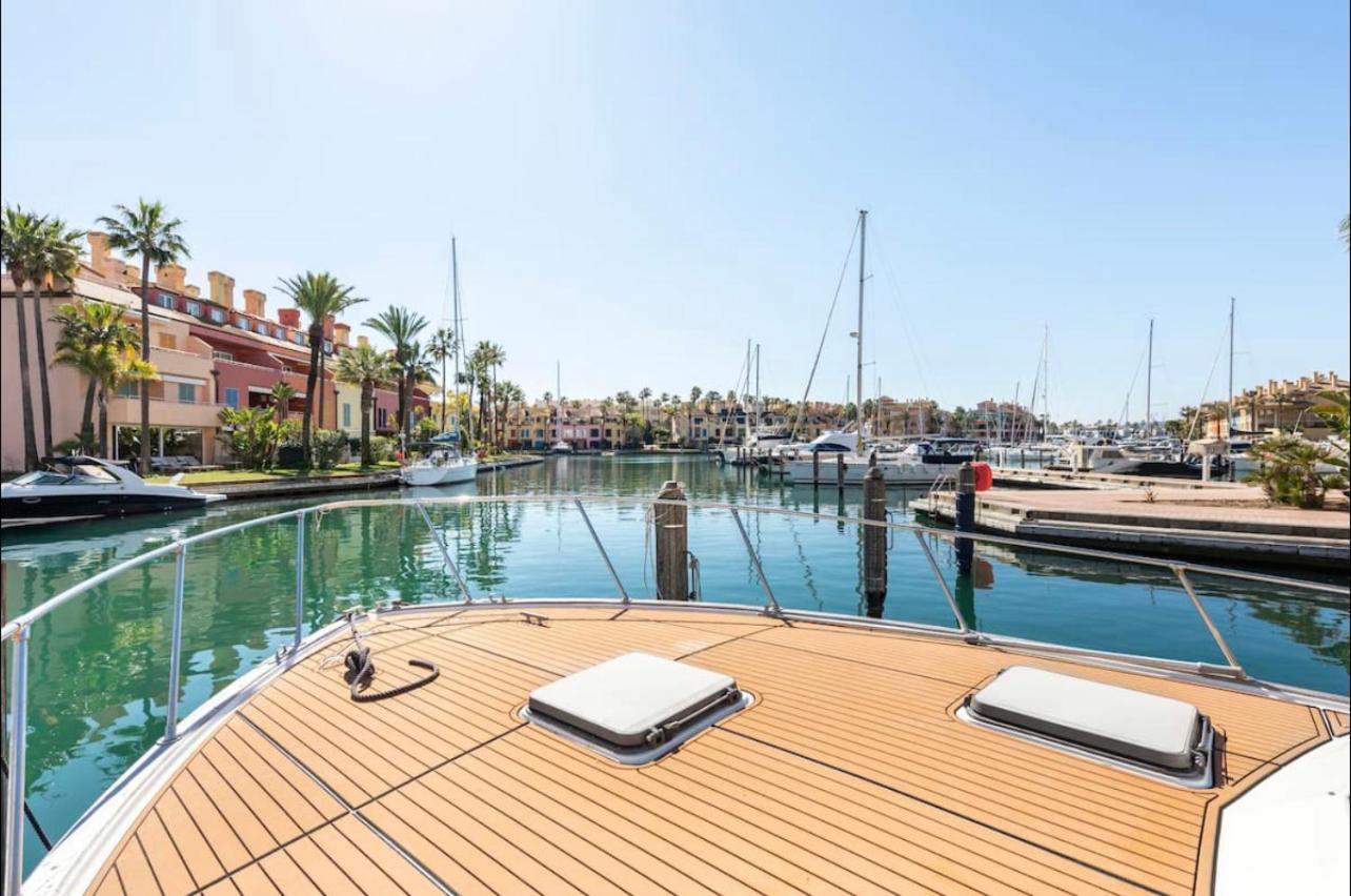 Barco Americano Sotogrande Torreguadiaro Εξωτερικό φωτογραφία